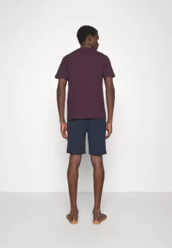 Pier One Pyjama - Dark Blue/Bordeaux 11 Pier One Pyjama - Dark Blue/Bordeaux -Pier One 19f3d0125f164a408f44d4b9770cce64 scaled