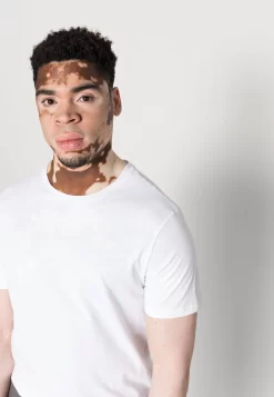 Pier One 10 Pack - T-Shirt Basic - White/Black 11 Pier One 10 Pack - T-Shirt Basic - White/Black -Pier One 20c7d5f73fe449b7b6c0eb7a99388079 scaled