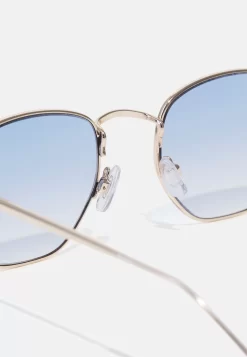 Pier One Unisex - Zonnebril - Light Blue -Pier One 5579151b1f8843b1ac6ca84bcea681e0 scaled