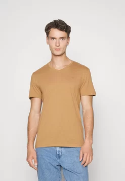 Pier One V Neck Bird Tonal 3 Pack - T-Shirt Basic - Light Brown/White/Dark Blue 14 Pier One V Neck Bird Tonal 3 Pack - T-Shirt Basic - Light Brown/White/Dark Blue -Pier One 6cb58bfc668145ef8b56c752a3c3901c scaled