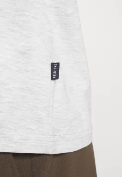 Pier One 5 Pack - T-Shirt Basic - Light Grey - 101_White - 001_Green - 602 15 Pier One 5 Pack - T-Shirt Basic - Light Grey - 101_White - 001_Green - 602 -Pier One 7d13067417124de684e97c638550a94b scaled