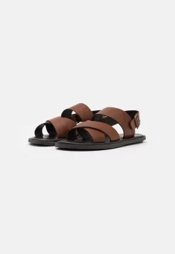 Pier One Unisex - Sandalen - Cognac 11 Pier One Unisex - Sandalen - Cognac -Pier One 93d59b6c78964396a0134fb24776a5f7 scaled