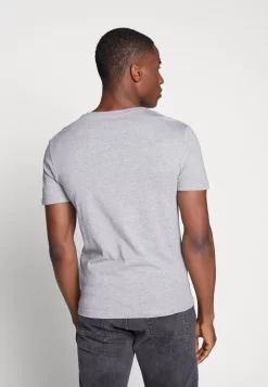 Pier One 3 Pack- T-Shirt Basic - Black, Grey, Green -Pier One b3e2272097fd45d28e31884f564c0681 scaled