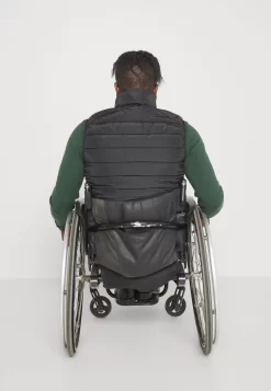 Pier One Bodywarmer - Black 16 Pier One Bodywarmer - Black -Pier One e1569b065acd421d8dc99bfc16261b20 scaled