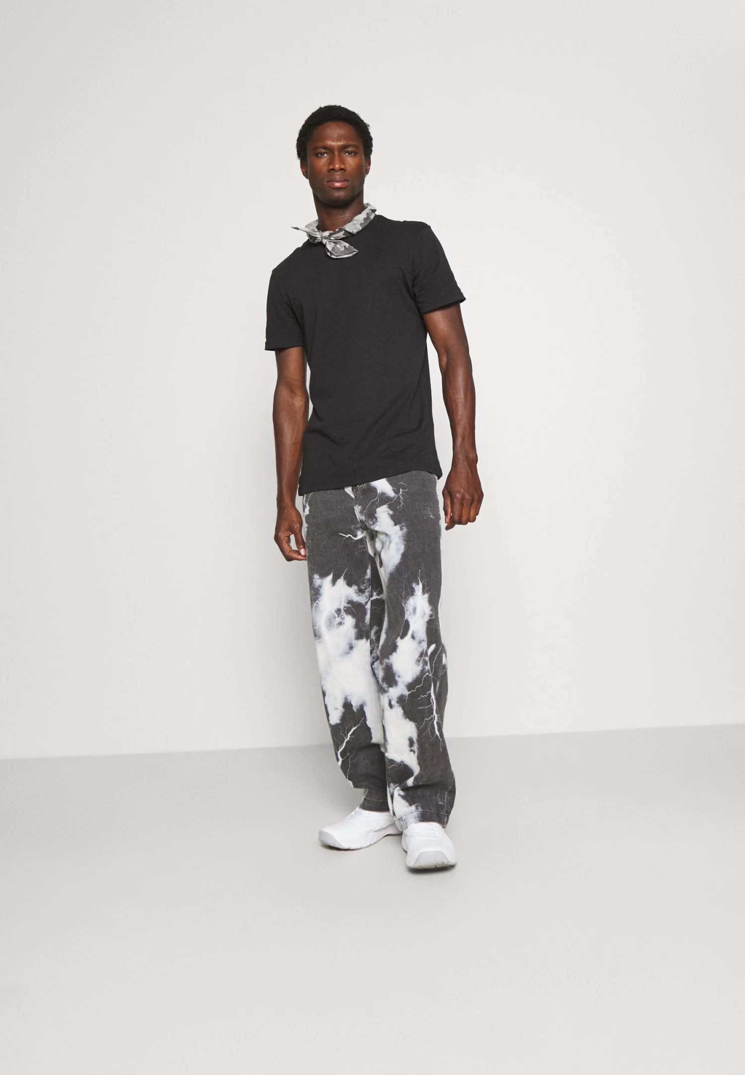 Pier One 3 Pack - T-Shirt Basic - Black/Mottled Dark Grey/Bordeaux 1 Pier One 3 Pack - T-Shirt Basic - Black/Mottled Dark Grey/Bordeaux