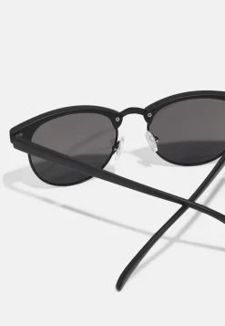 Pier One Unisex - Zonnebril -Black 6 Pier One Unisex - Zonnebril -Black -Pier One f41786acb4f54644b6e1caf49d70a762 scaled