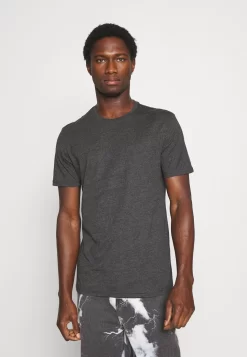 Pier One 3 Pack - T-Shirt Basic - Black/Mottled Dark Grey/Bordeaux 11 Pier One 3 Pack - T-Shirt Basic - Black/Mottled Dark Grey/Bordeaux -Pier One fbb1fa11fda54722bafd9df33f46d342 scaled